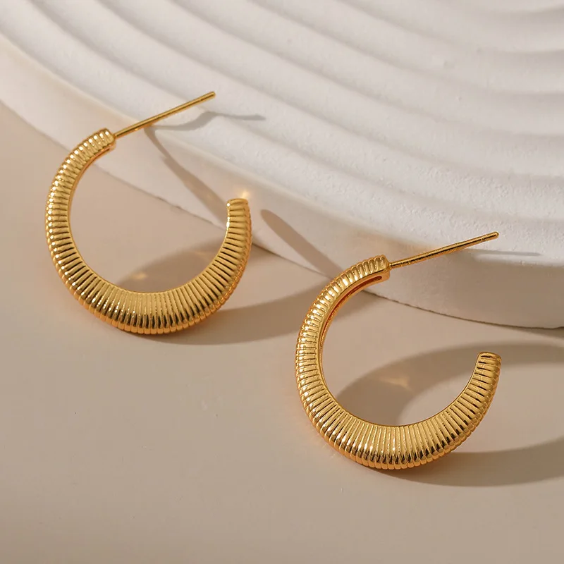 French Geometric CC Shaped Design Earrings Semi circular Creative Copper Plated 18K Gold Simple Stripe European Style Earrings
French Geometric CC Shaped Design Earrings Semi circular Creative Copper Plated 18K Gold Simple Stripe European Style Earrings