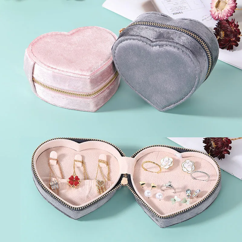 Бархатная шкатулка для ювелирных изделий, органайзер для женщин, ожерелье, серьги-гвоздики, милые ювелирные изделия в форме сердца, упаково... 
Бархатная шкатулка для ювелирных изделий, органайзер для женщин, ожерелье, серьги-гвоздики, милые ювелирные изделия в форме сердца, упаково...