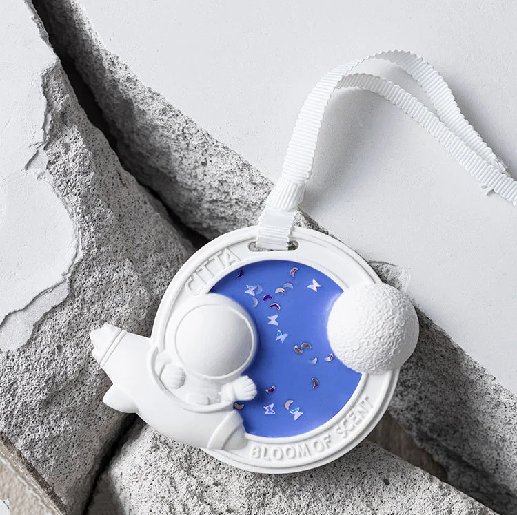 1PCS Astronaut Star Aromatherapy Wax Women Car Pendant Cute Scent Hanging Ornaments Fragrance Perfume Accessories
1PCS Astronaut Star Aromatherapy Wax Women Car Pendant Cute Scent Hanging Ornaments Fragrance Perfume Accessories