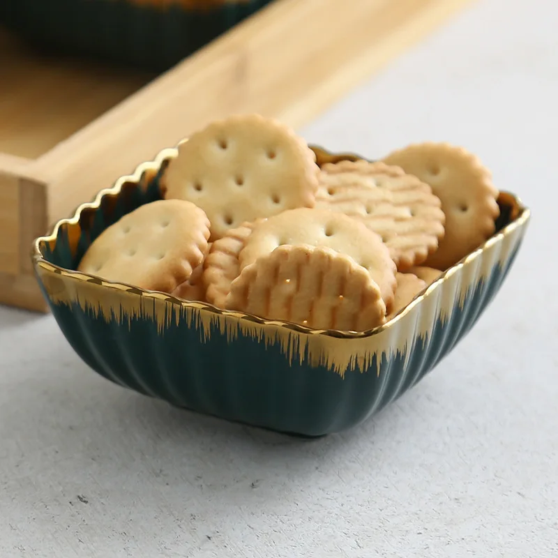 Green gold rim Ceramic Dish Fruits Platter Creative Porcelain Snack Dessert Plate Natural Bamboo Serving Tray holder Tableware
Green gold rim Ceramic Dish Fruits Platter Creative Porcelain Snack Dessert Plate Natural Bamboo Serving Tray holder Tableware