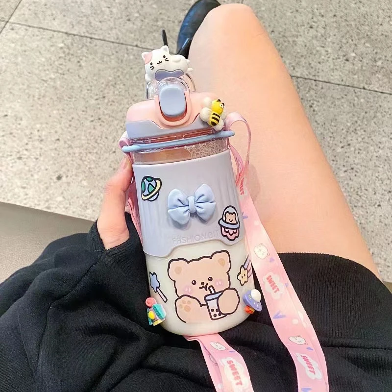 600ml Sports Straw Water Bottle Portable Large Capacity Fitness Bike Cup Summer Ice Cold Water Jug Gym Leakproof Mugs For Girl
600ml Sports Straw Water Bottle Portable Large Capacity Fitness Bike Cup Summer Ice Cold Water Jug Gym Leakproof Mugs For Girl