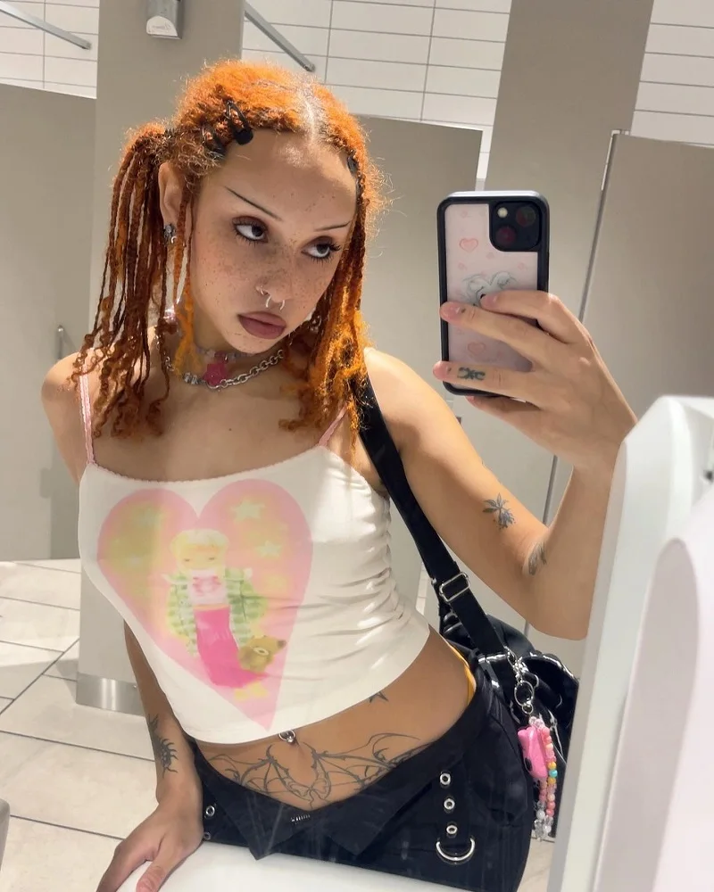 2000s Cartoon Anime Print Tank Top Summer Vintage Round Neck Cut Top Harajuku Street Apparel Personalized Sexy Tight Y2K
2000s Cartoon Anime Print Tank Top Summer Vintage Round Neck Cut Top Harajuku Street Apparel Personalized Sexy Tight Y2K
