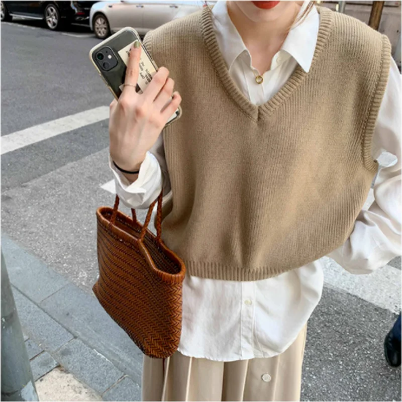 2022 New Fashion Casual V-neck Sleeveless Pullover Vest Women's Loose All-match Outer Wear Layered Knitted Vest Sweater Female
2022 New Fashion Casual V-neck Sleeveless Pullover Vest Women's Loose All-match Outer Wear Layered Knitted Vest Sweater Female