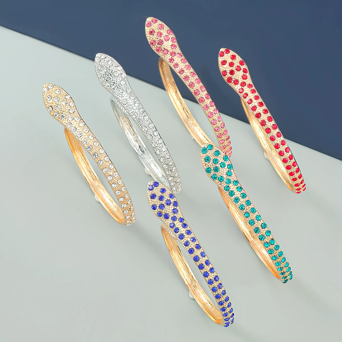 New Multi Color Rhinestone Snake Shape Women Hoop Earrings Dinner Party Wedding Accessories Fashion Statement Luxury Jewelry
New Multi Color Rhinestone Snake Shape Women Hoop Earrings Dinner Party Wedding Accessories Fashion Statement Luxury Jewelry