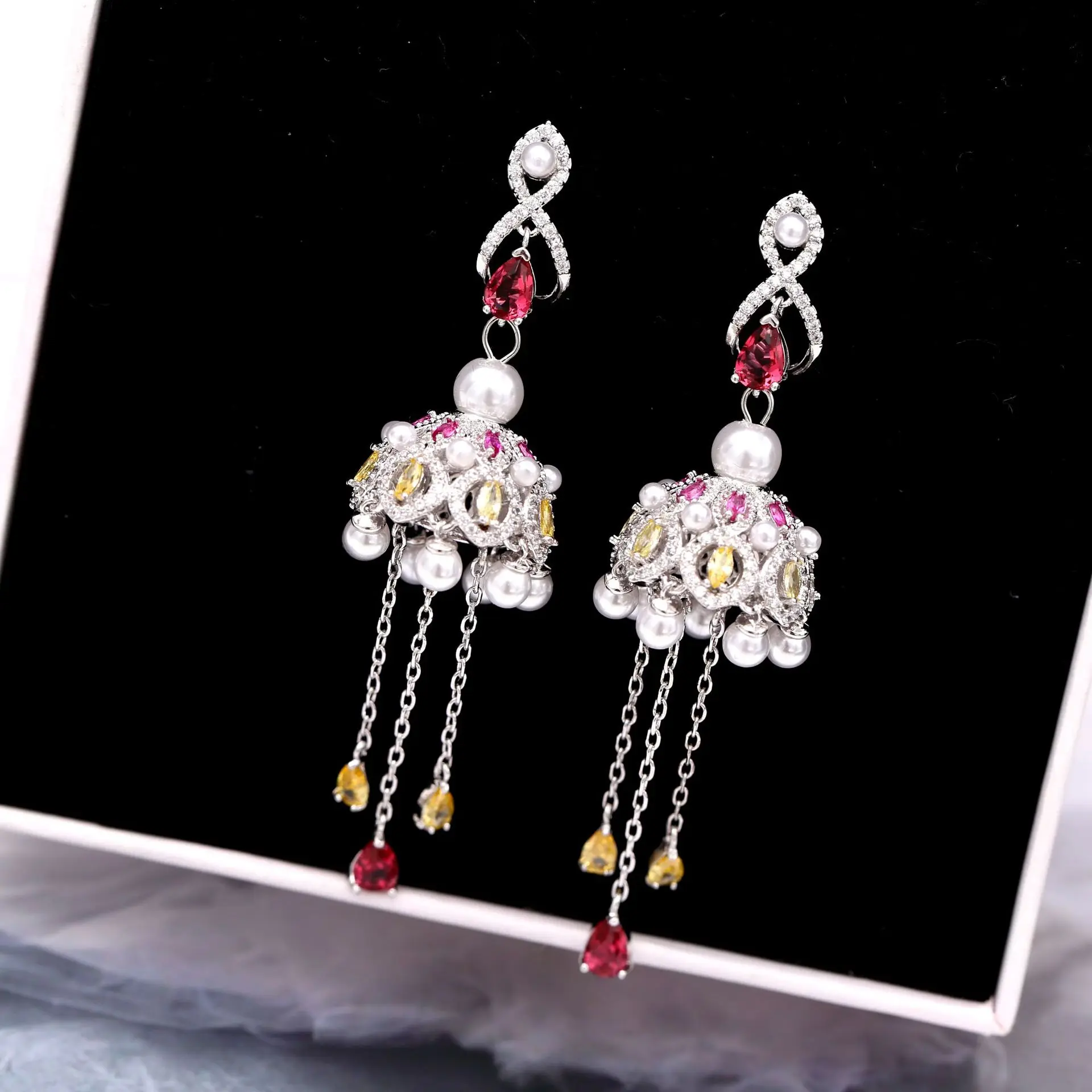 Sweet Romantic Style Colorful Flowers Woman Earrings Pure Copper Metal Connection To Send Gift Of Choice
Sweet Romantic Style Colorful Flowers Woman Earrings Pure Copper Metal Connection To Send Gift Of Choice