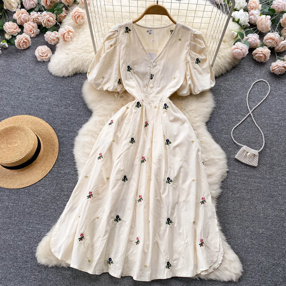 French Sweet Short Sleeve Slim A-line Dress Women's 2022 Summer New Fashion Embroidered V-neck Clothes Elegant Vestidos F550
French Sweet Short Sleeve Slim A-line Dress Women's 2022 Summer New Fashion Embroidered V-neck Clothes Elegant Vestidos F550