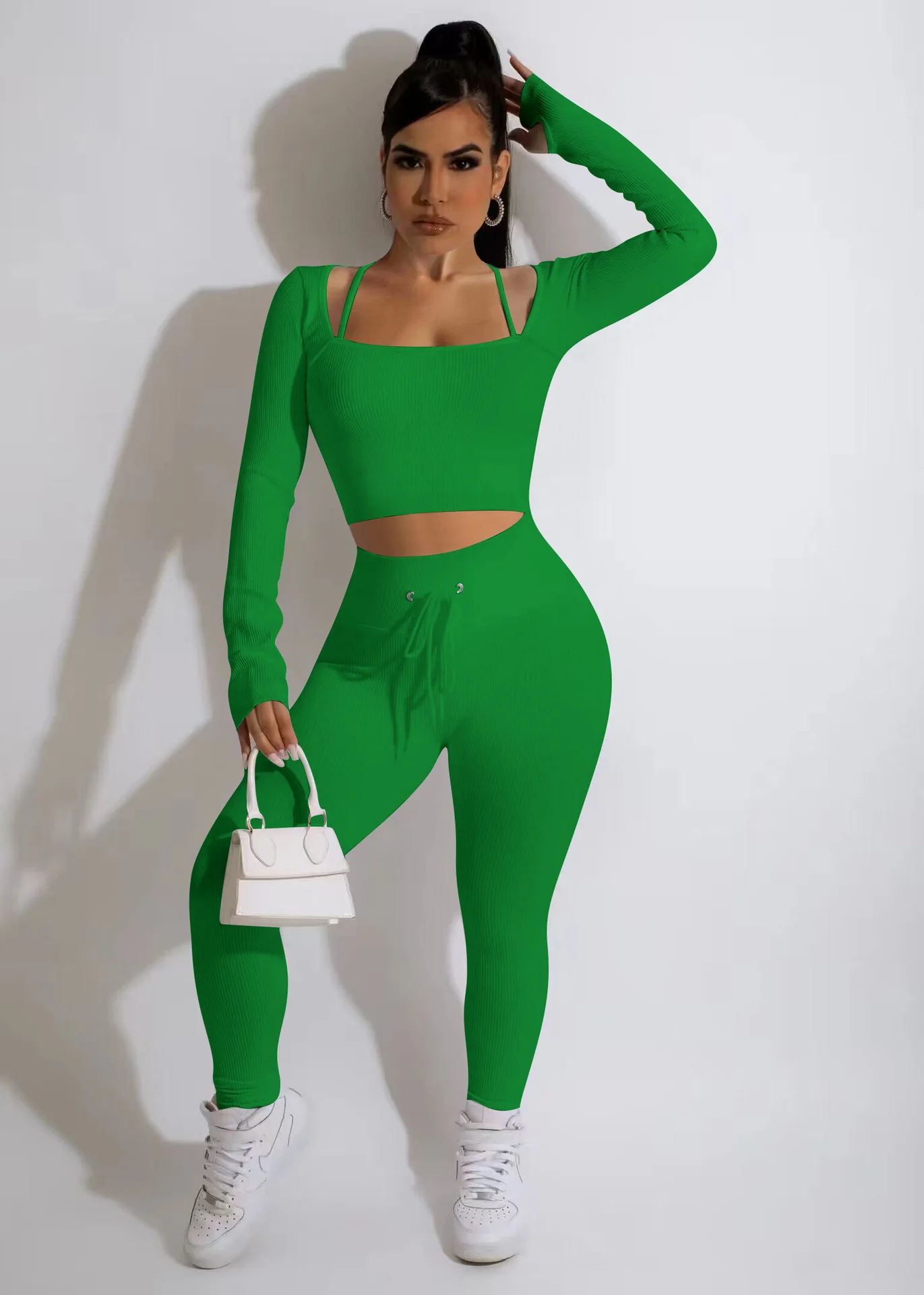 Однотонный женский спортивный костюм из двух предметов, Осень-зима, короткий топ с квадратным воротником и длинным рукавом, с лямкой на шее, ...
Однотонный женский спортивный костюм из двух предметов, Осень-зима, короткий топ с квадратным воротником и длинным рукавом, с лямкой на шее, ...