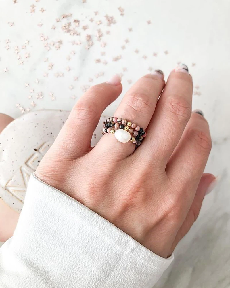 Natural Rhodolite Freshwater Pearl Ring Set Classic Retro Elegant Romantic Rings with Stainless Steel Bead for Women and Girls
Natural Rhodolite Freshwater Pearl Ring Set Classic Retro Elegant Romantic Rings with Stainless Steel Bead for Women and Girls