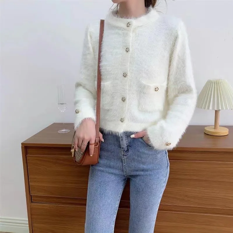 casual Solid Mink Cashmere Sweater Women Chic Soft Cardigan Korean Style Knitted Wool Short Jacket Outwear Female Jumper I766
casual Solid Mink Cashmere Sweater Women Chic Soft Cardigan Korean Style Knitted Wool Short Jacket Outwear Female Jumper I766