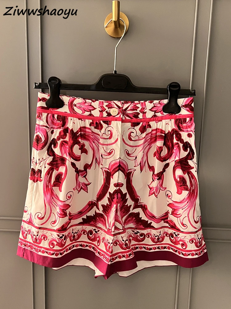 High Quality Summer Women Fashion Runway Designer High Waist Red And White Porcelain Printing Cotton Shorts
High Quality Summer Women Fashion Runway Designer High Waist Red And White Porcelain Printing Cotton Shorts