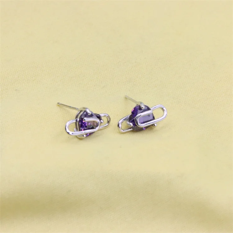 ZFSILVER Lovely Fashion S925 Sterling Silver Purple Zircon Creative Pin Stud Earrings For Women Charm Jewelry Accessories Party
ZFSILVER Lovely Fashion S925 Sterling Silver Purple Zircon Creative Pin Stud Earrings For Women Charm Jewelry Accessories Party