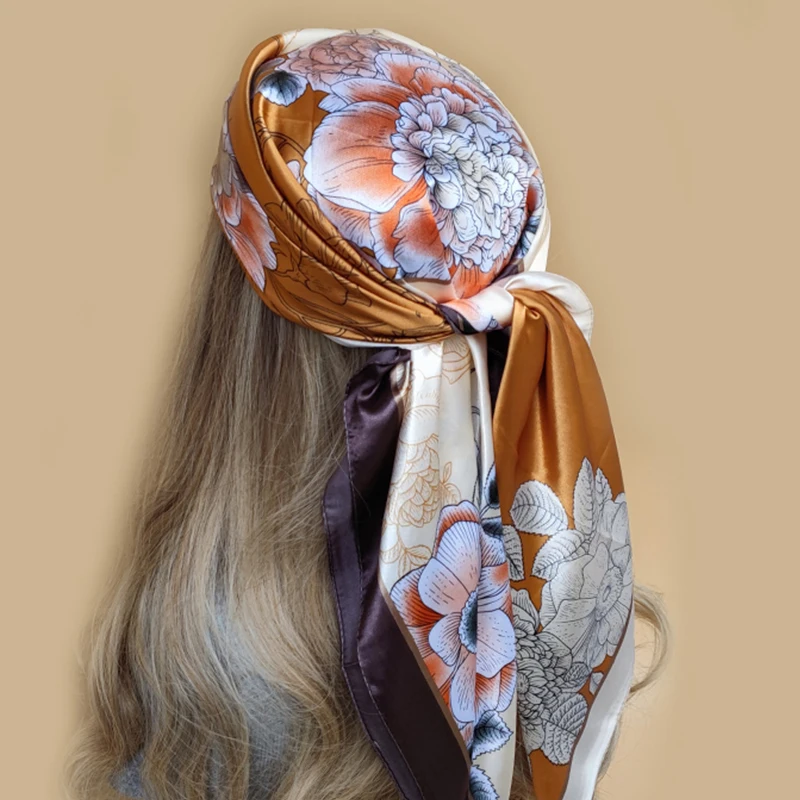 90X90CM Kerchief Popular Print Sunscreen Letter Shawls 2022 Four Seasons Square Silk Scarves Europe And America Luxury Bandannas
90X90CM Kerchief Popular Print Sunscreen Letter Shawls 2022 Four Seasons Square Silk Scarves Europe And America Luxury Bandannas