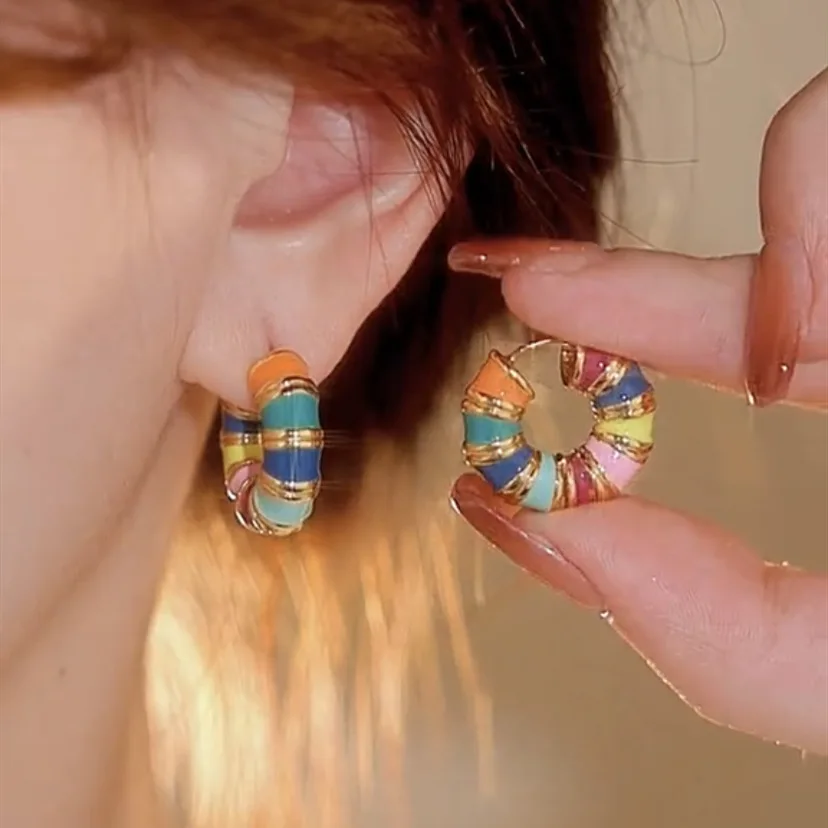 Colorful Enamel Drop Glaze Earrings Women's Luxury Delicate Circle Rainbow Round Hoop Earring Female Vintage Jewelry Accessories
Colorful Enamel Drop Glaze Earrings Women's Luxury Delicate Circle Rainbow Round Hoop Earring Female Vintage Jewelry Accessories