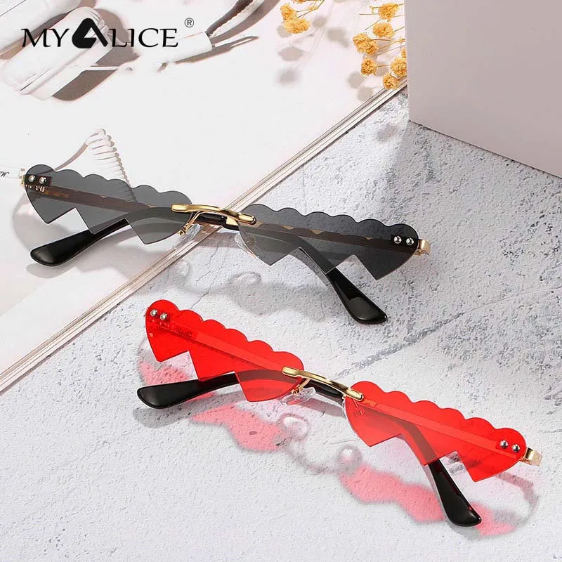 MYALICE Sexy Heart shape Rimless Sunglasses Women Candy Color Luxury Narrow Lens Sun Glasses LOVE Eyewear for Girls Oculos UV400
MYALICE Sexy Heart shape Rimless Sunglasses Women Candy Color Luxury Narrow Lens Sun Glasses LOVE Eyewear for Girls Oculos UV400