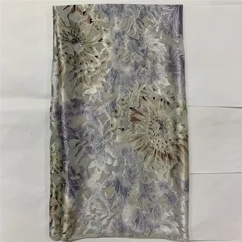 CWQ/ Fashionable silk Lace fabric 5 Yards Soft Modern African Traditional Fabric Clothing Sewing fabric. (0501
CWQ/ Fashionable silk Lace fabric 5 Yards Soft Modern African Traditional Fabric Clothing Sewing fabric. (0501