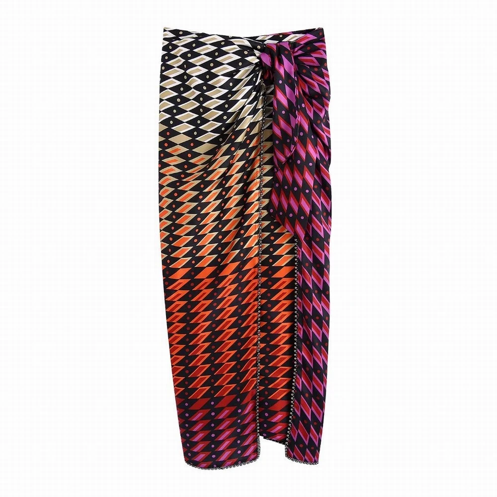 Stylish Women Skirt Spring 2022 New Fashion Geometric Prints Beading Bottom Female Casual Skirts Clothing
Stylish Women Skirt Spring 2022 New Fashion Geometric Prints Beading Bottom Female Casual Skirts Clothing