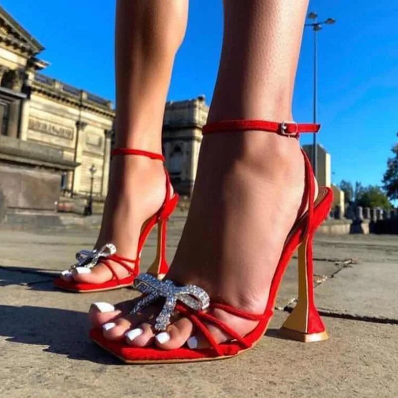 Bow-knot Rhinestone Open Toe Sandals Square Head Women Shoes Summer Fine Heel Stiletto Slingback Buckle Strap Female Pumps
Bow-knot Rhinestone Open Toe Sandals Square Head Women Shoes Summer Fine Heel Stiletto Slingback Buckle Strap Female Pumps