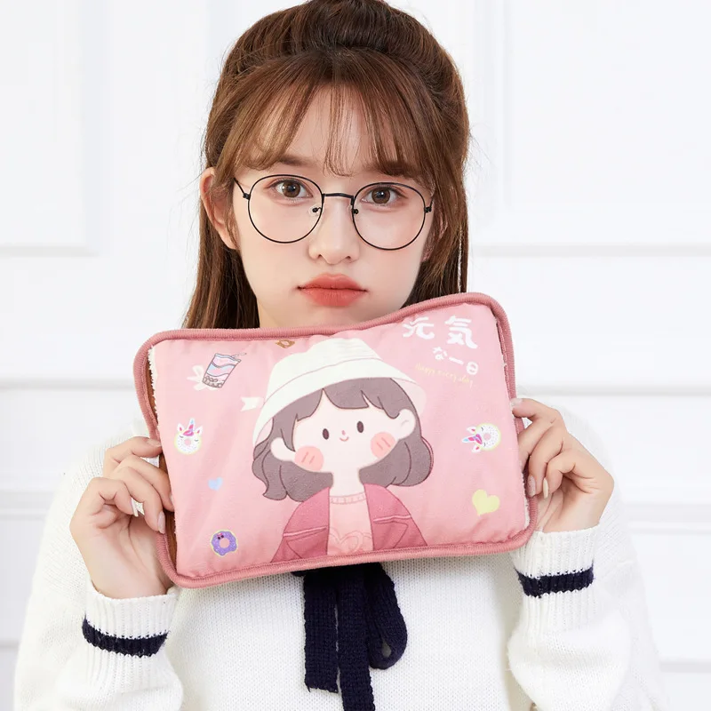 1pc Cute Rechargeable Electric Hot Water Bottle Safety Winter Reusable Cartoon Hand Warmer Portable Plug Hand Warmer Heat Pack
1pc Cute Rechargeable Electric Hot Water Bottle Safety Winter Reusable Cartoon Hand Warmer Portable Plug Hand Warmer Heat Pack