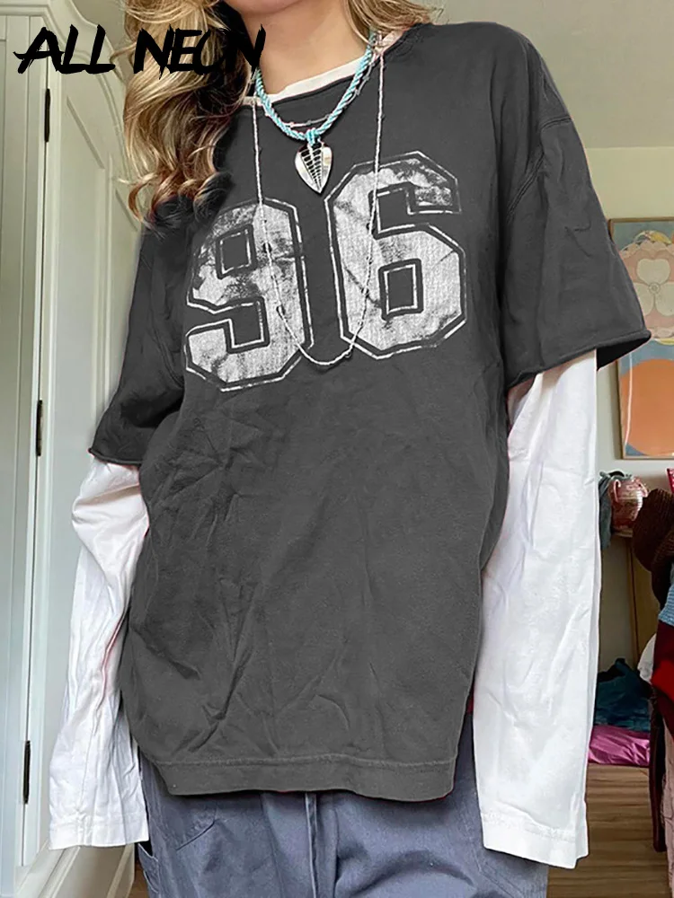ALLNeon 90s Vintage Patchwork Oversized Long T-shirts Y2K Retro Streetwear O-neck Long Sleeve Number Print Tees Women Graphic T
ALLNeon 90s Vintage Patchwork Oversized Long T-shirts Y2K Retro Streetwear O-neck Long Sleeve Number Print Tees Women Graphic T