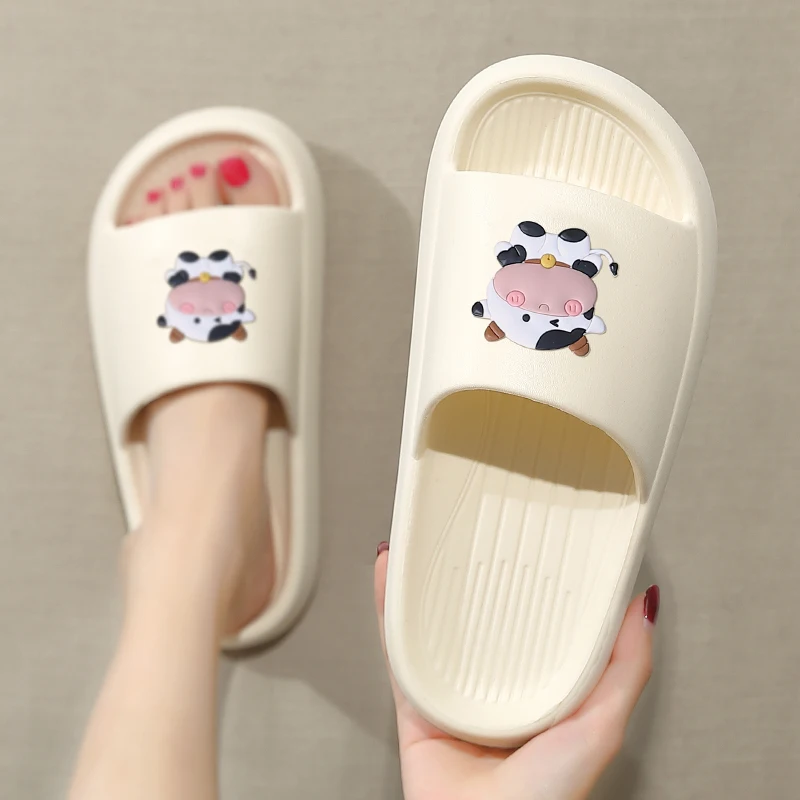 Cartoon Cow Summer Slippers Women Men Thick Soft EVA Anti-slip Sole Ladies Shoes Couples Men's Slippers Outdoor Beach Sandals
Cartoon Cow Summer Slippers Women Men Thick Soft EVA Anti-slip Sole Ladies Shoes Couples Men's Slippers Outdoor Beach Sandals