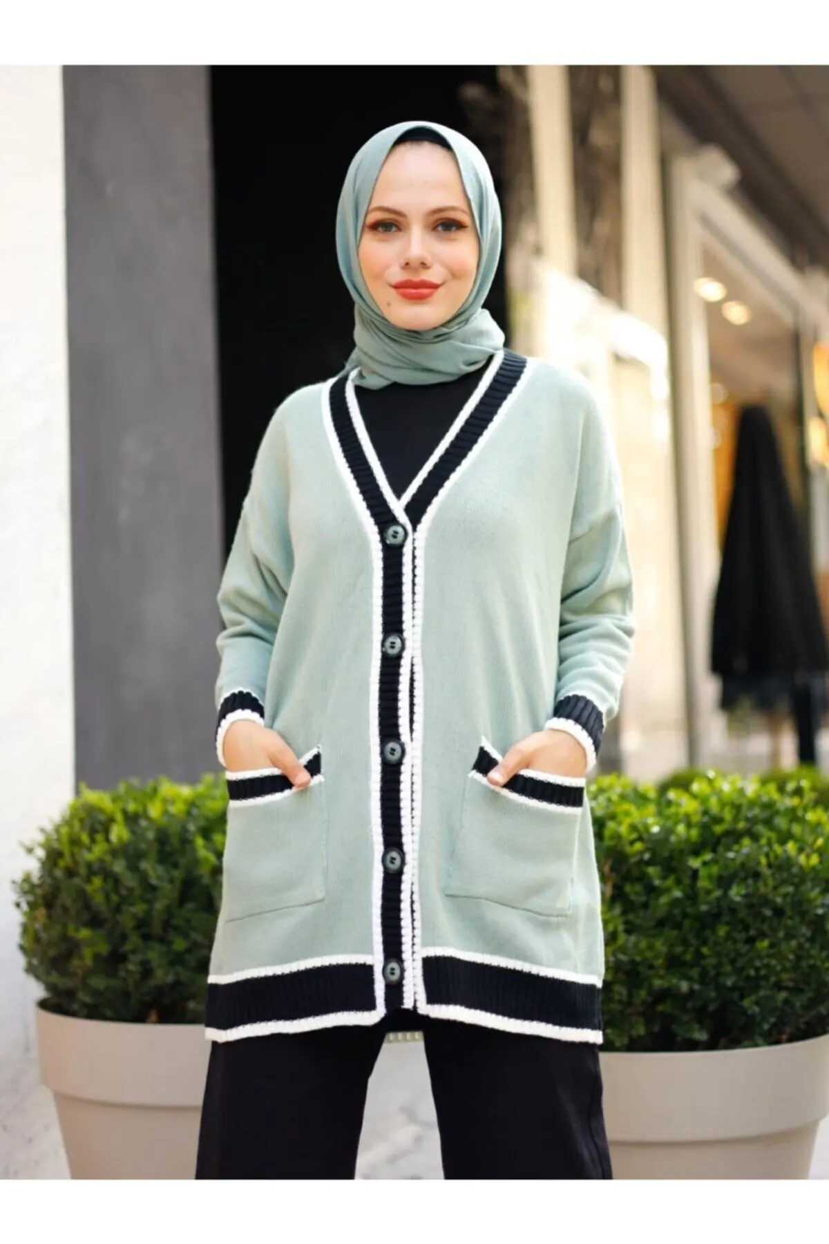 Women's Cardigan Crossover Green Casual Knitted High Quality Fashion Cardigan Sweaters Loose Sweater Jumper
Women's Cardigan Crossover Green Casual Knitted High Quality Fashion Cardigan Sweaters Loose Sweater Jumper