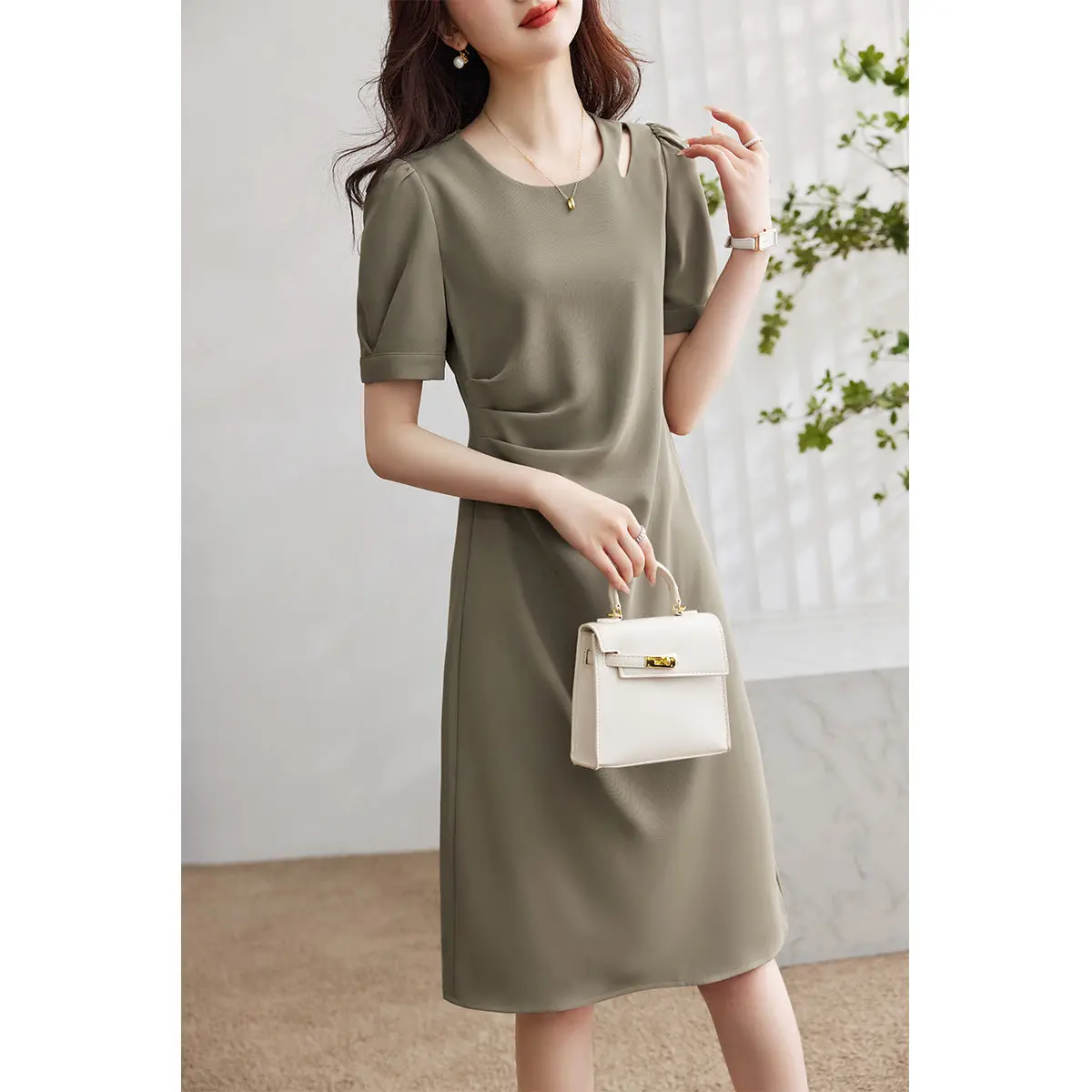 2023 Women's Summer Elegant O-neck Loose Dress Female Fashion Short Sleeve A-line Vestidos Ladies Long Pullover Dresses U105
2023 Women's Summer Elegant O-neck Loose Dress Female Fashion Short Sleeve A-line Vestidos Ladies Long Pullover Dresses U105