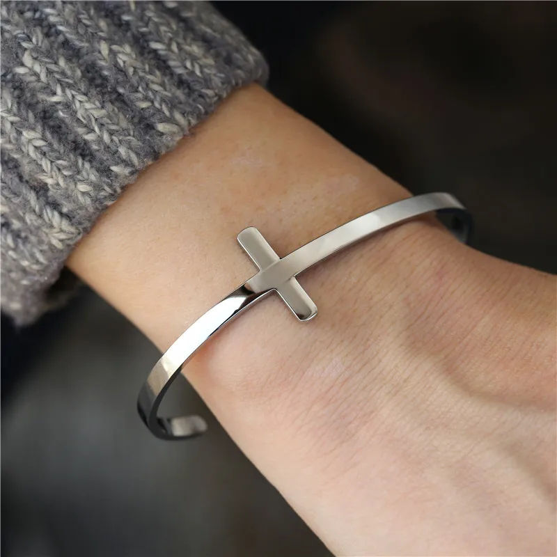 Classic Cross Open Bracelet Black Men's and Women's Bracelet Minimalist Style
Classic Cross Open Bracelet Black Men's and Women's Bracelet Minimalist Style