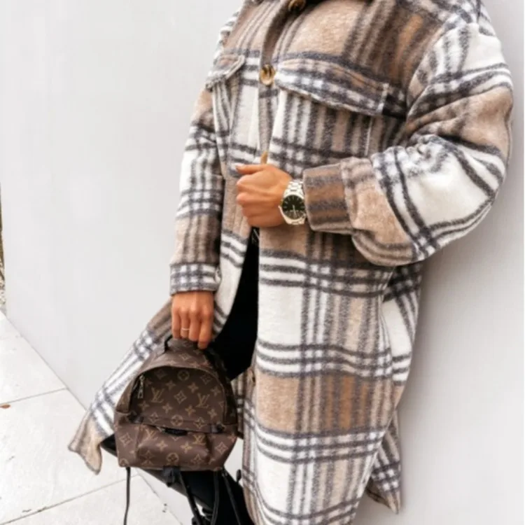 2023 Autumn/Winter New Women's Wool Coat Long Sleeve Checkered Printed Shirt Coat Popular Mid Length Top Tweed Jacket
2023 Autumn/Winter New Women's Wool Coat Long Sleeve Checkered Printed Shirt Coat Popular Mid Length Top Tweed Jacket