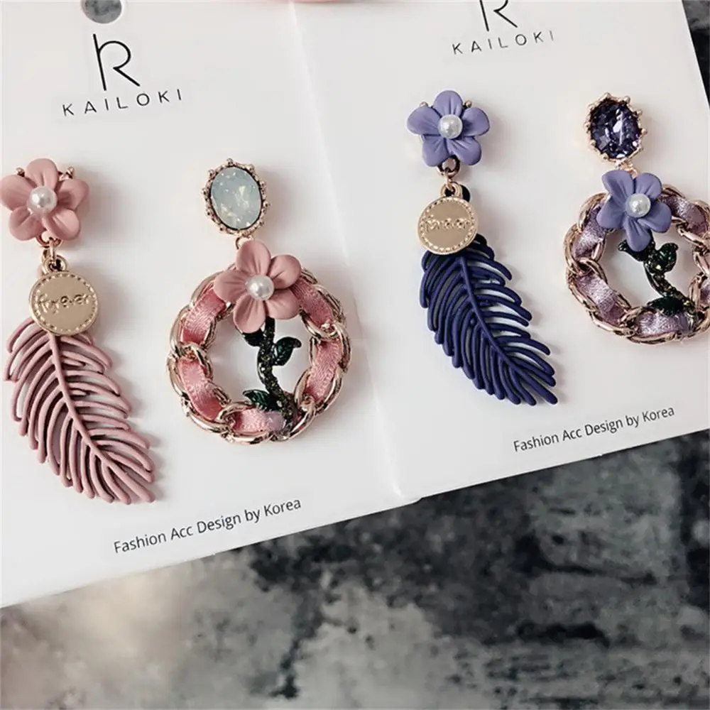 New Frosted Texture Earrings Garland Temperament Personality Long Hollow Leaves Simple Retro High-quality Earrings
New Frosted Texture Earrings Garland Temperament Personality Long Hollow Leaves Simple Retro High-quality Earrings