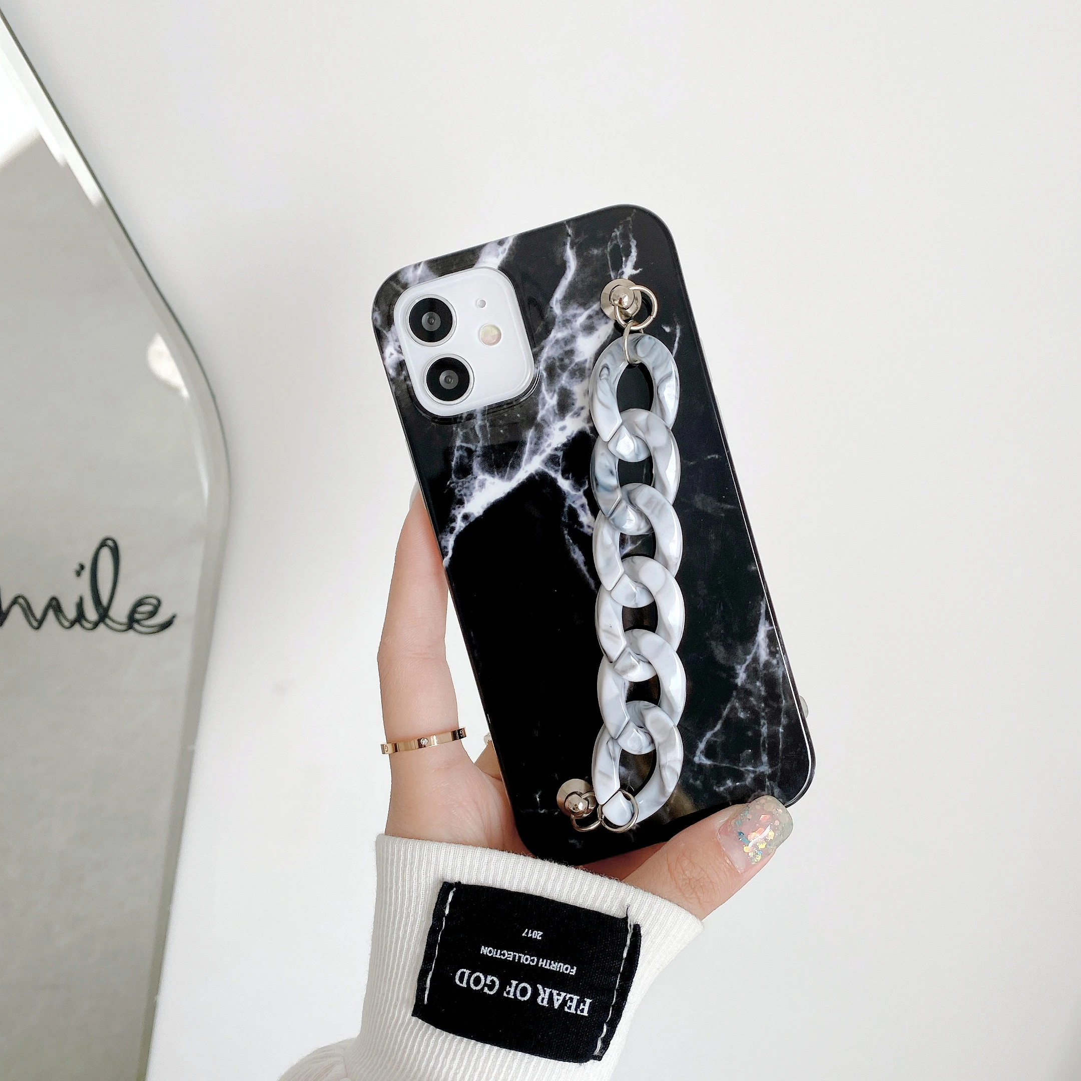 Marble Pattern Bracelet Phone Case For iPhone 14 13 12 11 Pro Plus Max Mini X XS XR 7 8 6 6S Fashion Luxury Back Cover HRS
Marble Pattern Bracelet Phone Case For iPhone 14 13 12 11 Pro Plus Max Mini X XS XR 7 8 6 6S Fashion Luxury Back Cover HRS