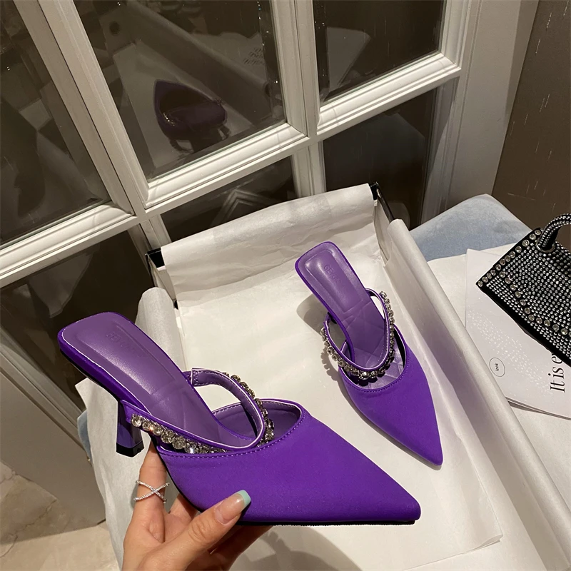 2022 summer new women's slippers sexy rhinestone pointed toe back empty stiletto slippers
2022 summer new women's slippers sexy rhinestone pointed toe back empty stiletto slippers