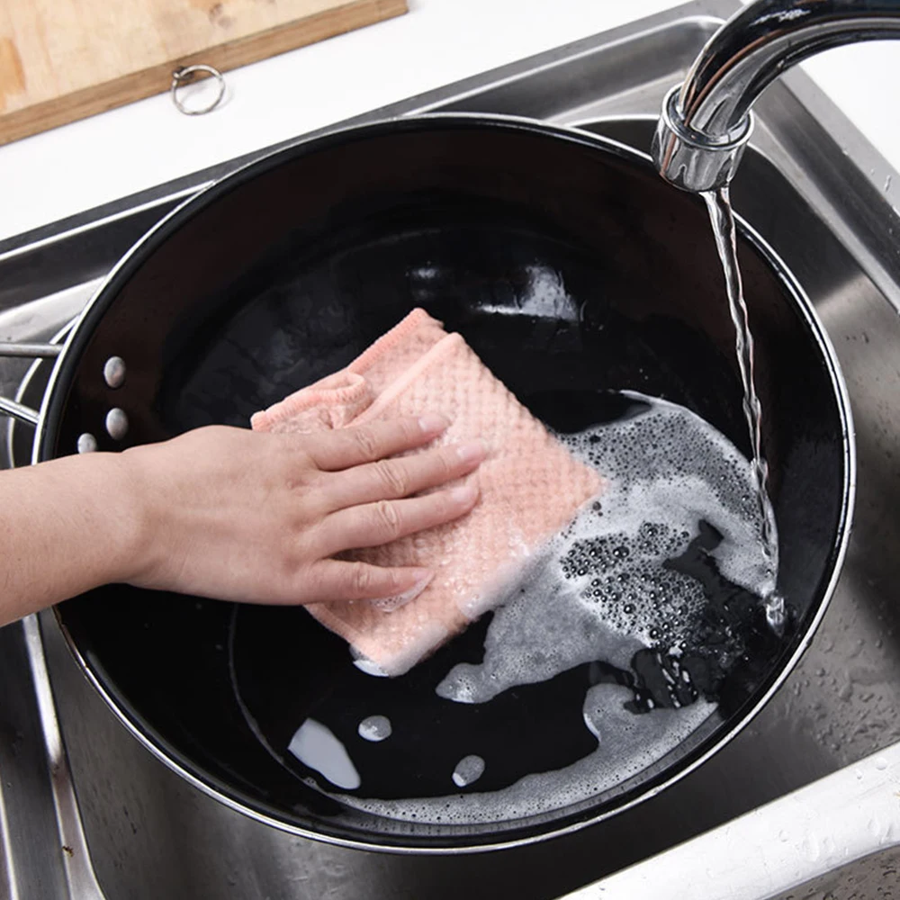 5Pcs Coral Fleece Dishcloth Pineapple Grid Cleaning Cloths Non-stick Oil Kitchen Dishes Bowl Pan Household Cleaning Supplies
5Pcs Coral Fleece Dishcloth Pineapple Grid Cleaning Cloths Non-stick Oil Kitchen Dishes Bowl Pan Household Cleaning Supplies