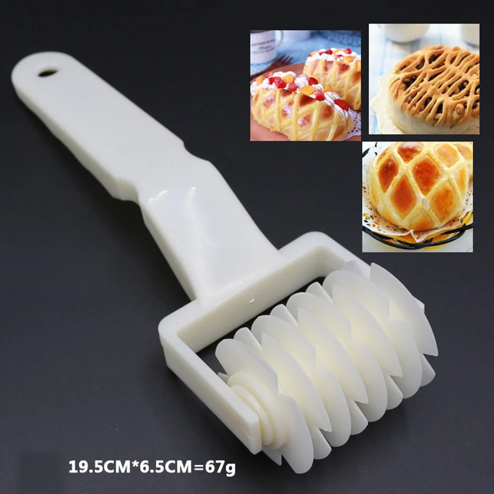 1pc S/M/L Pastry Lattice Roller Baking Tool Plastic Dough Pull Net Wheel Knife Pizza Pastry Lattice Roller Cutter Making Tool
1pc S/M/L Pastry Lattice Roller Baking Tool Plastic Dough Pull Net Wheel Knife Pizza Pastry Lattice Roller Cutter Making Tool