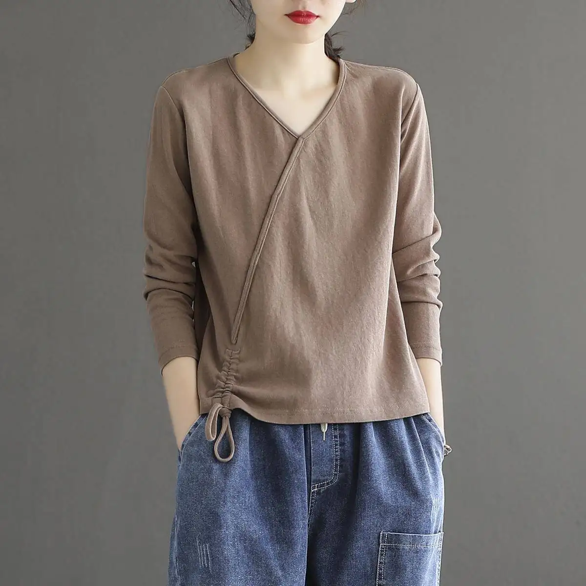 2023 New V Neck Polyester T Shirt Woman Autumn Fashion Long Sleeve Shirt Women's T-shirt Loose Korean Style Women Shirts #6920
2023 New V Neck Polyester T Shirt Woman Autumn Fashion Long Sleeve Shirt Women's T-shirt Loose Korean Style Women Shirts #6920