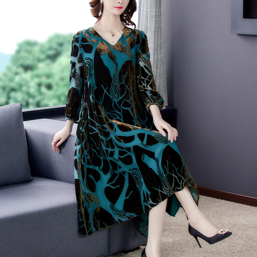 2023 Mulberry Silk Flocking Warm Midi Dress Women Korean Vintage Casual Velvet Dresses Autumn Winter Elegant Bodycon Office Robe
2023 Mulberry Silk Flocking Warm Midi Dress Women Korean Vintage Casual Velvet Dresses Autumn Winter Elegant Bodycon Office Robe