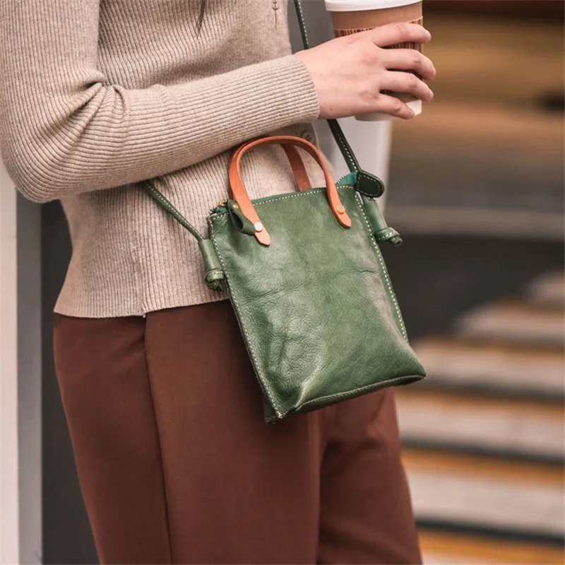 Designer natural real leather girl mini handbag daily outdoor work organizer genuine cowhide small shoulder messenger bag female
Designer natural real leather girl mini handbag daily outdoor work organizer genuine cowhide small shoulder messenger bag female