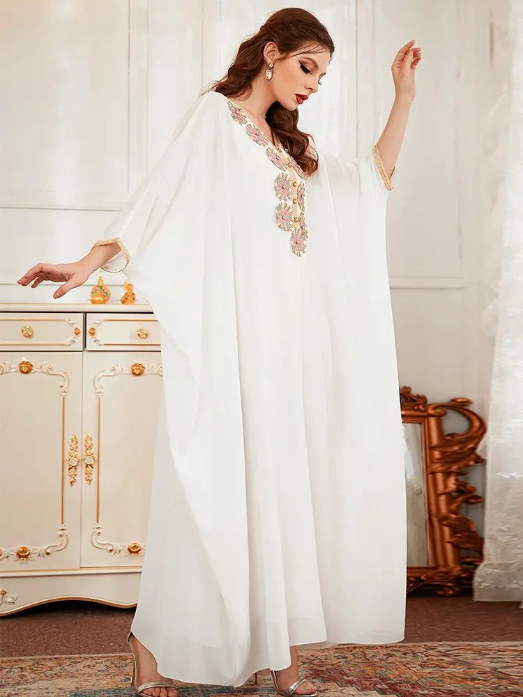 ИД белый Абаи Дубай, Турция Ислам в мусульманском арабском платье костюм, накидка, Восточный халат одежда халат для женщин в африканском стиле платья Абаи s для женщин Кафтан Maroc
ИД белый Абаи Дубай, Турция Ислам в мусульманском арабском платье костюм, накидка, Восточный халат одежда халат для женщин в африканском стиле платья Абаи s для женщин Кафтан Maroc