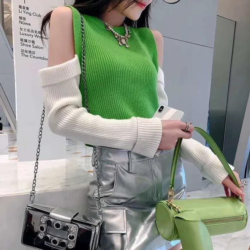 2022 Autumn And Winter New Loose Patchwork Short Sweater Off-the-shoulder Knitted Sweater all-match Women Long-sleeved 
2022 Autumn And Winter New Loose Patchwork Short Sweater Off-the-shoulder Knitted Sweater all-match Women Long-sleeved