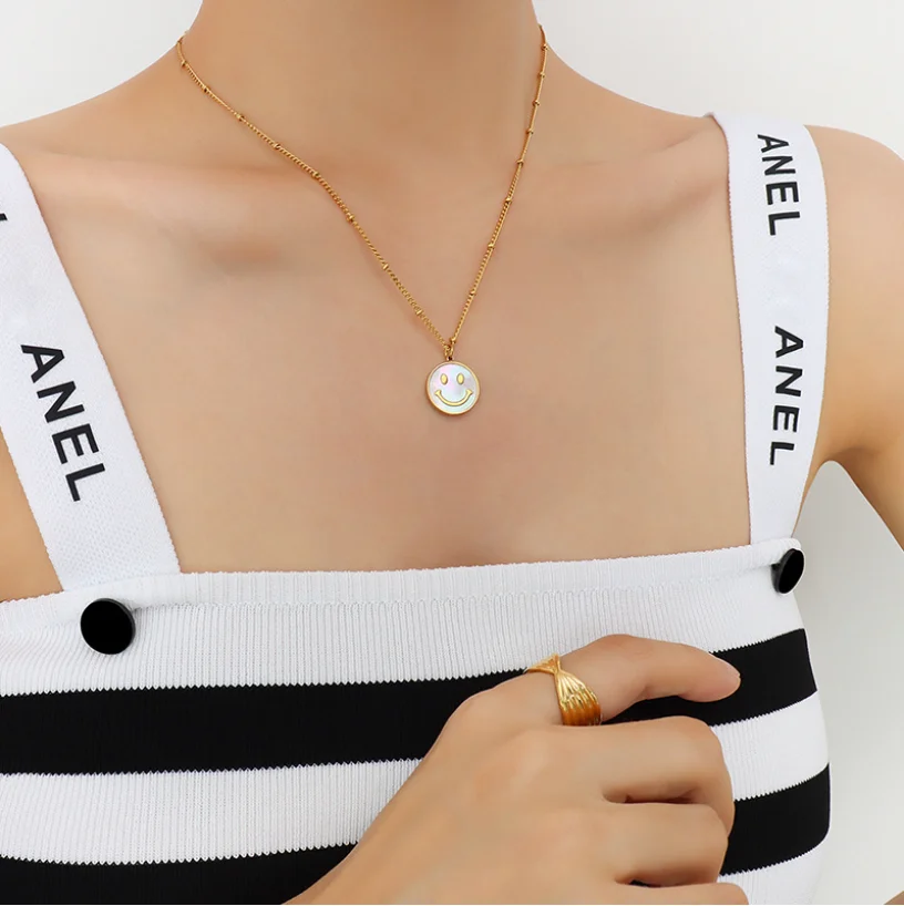 Fashion 18K Gold White Sea Shell Pendant Smily Face Necklace For Women Stainless Steel Choker New Trend Designer Jewelry Gift
Fashion 18K Gold White Sea Shell Pendant Smily Face Necklace For Women Stainless Steel Choker New Trend Designer Jewelry Gift