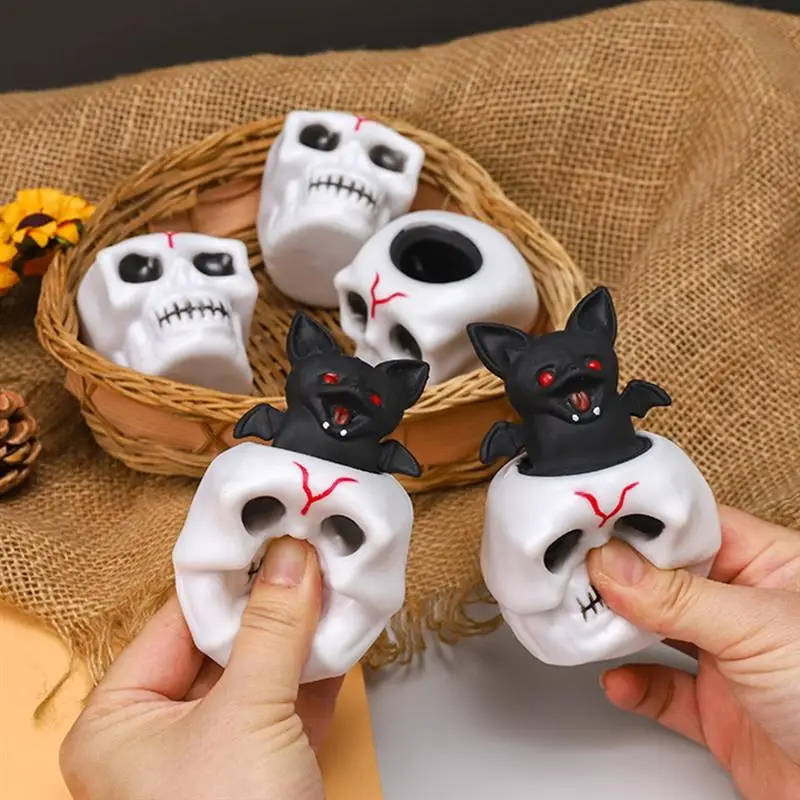 4/6Pcs Halloween Skull Squeeze Toys Stress Relief Toys Vent Toys Halloween Skull Vent Ball Decompression Toy for Boy Girl Gift 
4/6Pcs Halloween Skull Squeeze Toys Stress Relief Toys Vent Toys Halloween Skull Vent Ball Decompression Toy for Boy Girl Gift