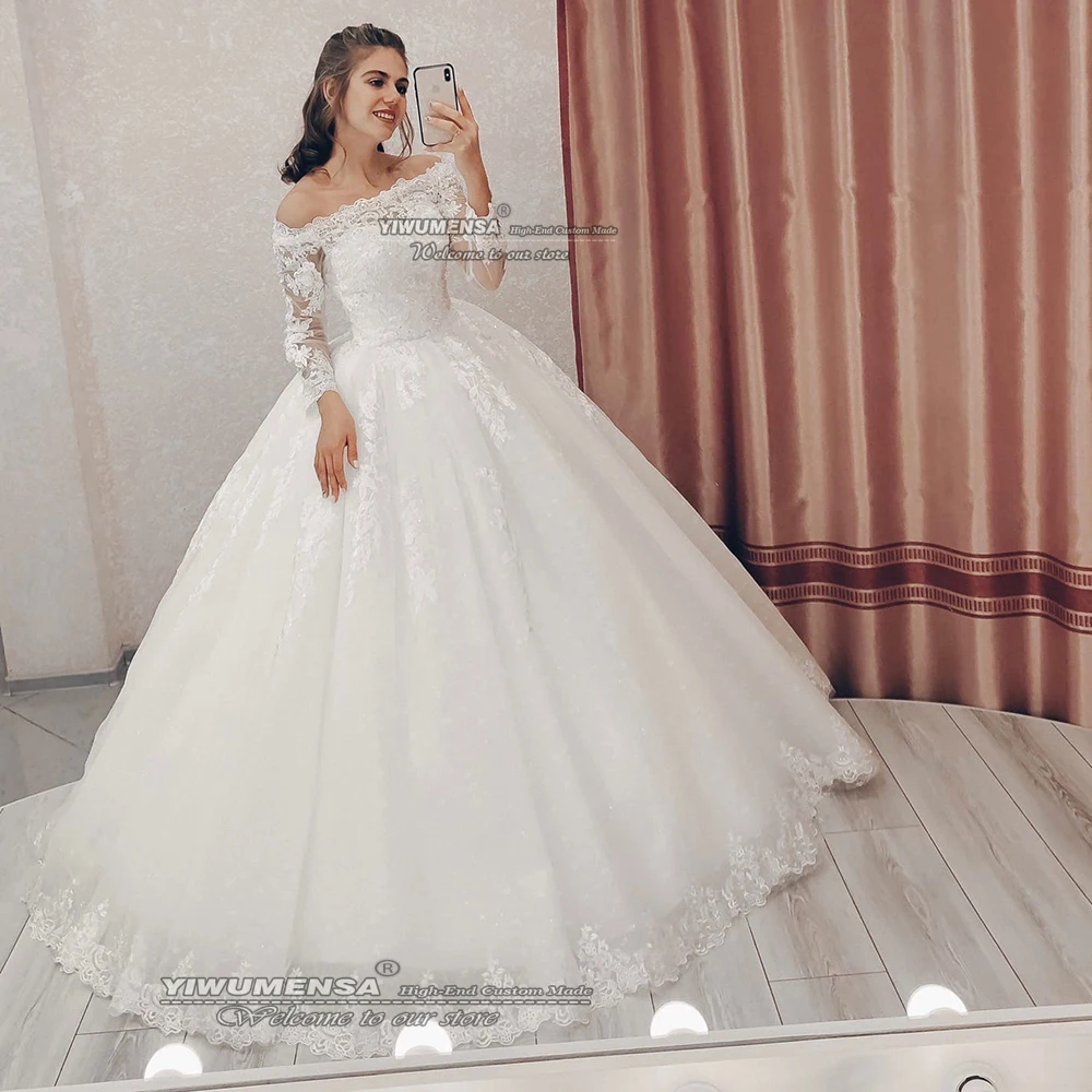 Classic Shinny Wedding Dresses Boat Neck Full Sleeves Princess Bride A Line Bridal Gowns Vestidos De Cerimonia Para Casamentos
Classic Shinny Wedding Dresses Boat Neck Full Sleeves Princess Bride A Line Bridal Gowns Vestidos De Cerimonia Para Casamentos
