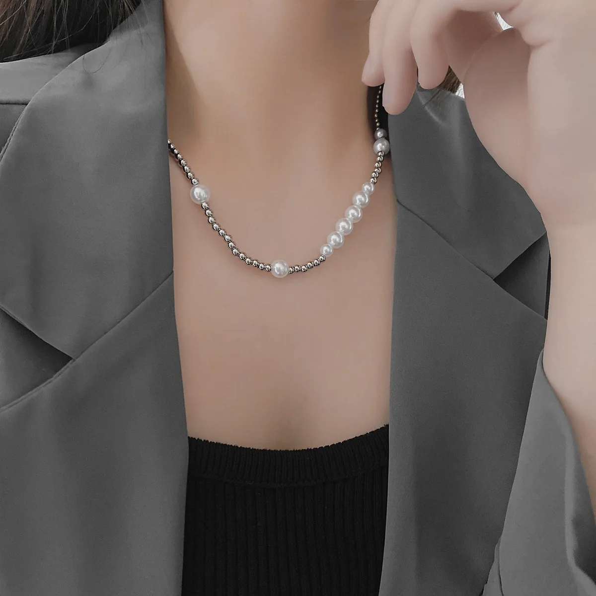 Y2k Choker,Silver Steel Ball Short Chain,Hip Hop Necklace,Infinity Pearl Bead Collar,Punk Necklace,Pendant Women Girl Jewelry
Y2k Choker,Silver Steel Ball Short Chain,Hip Hop Necklace,Infinity Pearl Bead Collar,Punk Necklace,Pendant Women Girl Jewelry