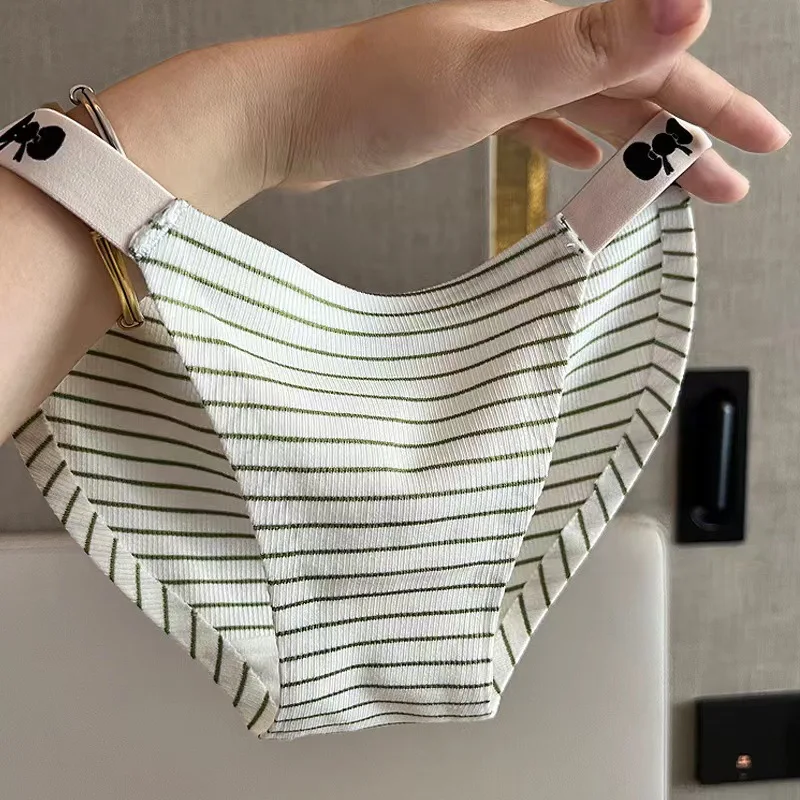 Women Panties Comfortable Low Waist Breathable Brief Bow Knot Hollow Out Female Briefs Underwear Women Ropa Interior Mujer
Women Panties Comfortable Low Waist Breathable Brief Bow Knot Hollow Out Female Briefs Underwear Women Ropa Interior Mujer