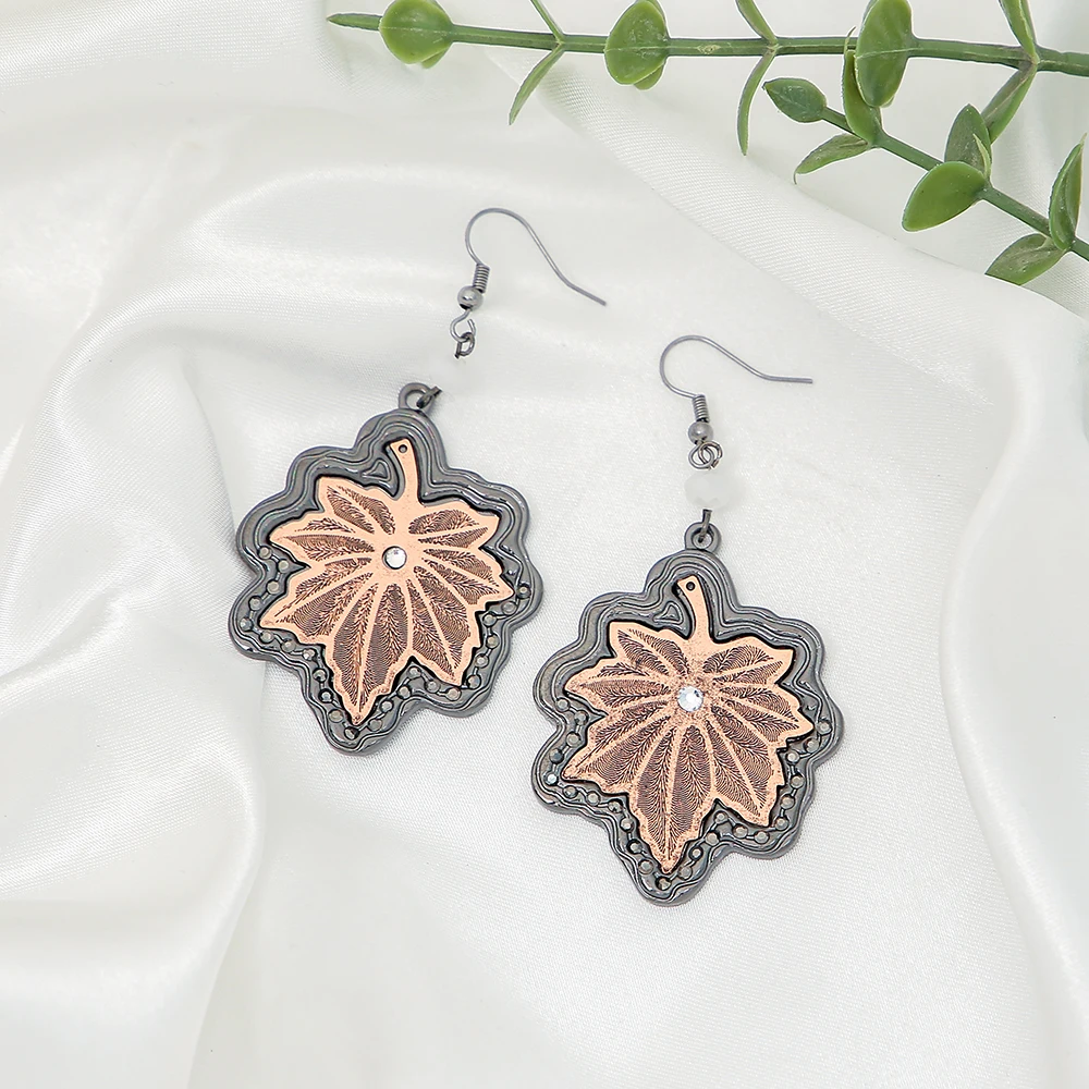 Korean Retro Imitation Pearl Metal Leaf Earrings For Women Creative Two Colors Plating Vintage Pattern Cute Gift Girls Jewelry
Korean Retro Imitation Pearl Metal Leaf Earrings For Women Creative Two Colors Plating Vintage Pattern Cute Gift Girls Jewelry