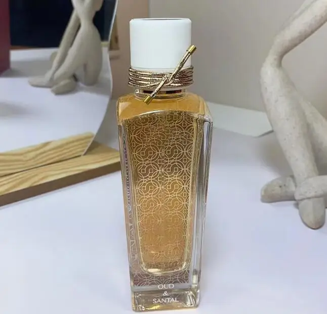 high quality prive perfume oud santal women natural taste floral long lasting with atomizer for men fragrances
high quality prive perfume oud santal women natural taste floral long lasting with atomizer for men fragrances
