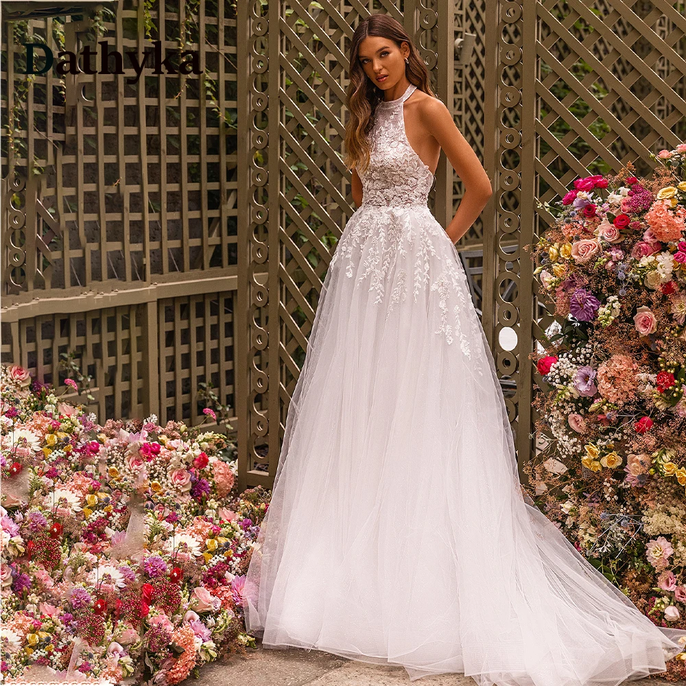 Dathyka Charming Halter Sleeveless Wedding Dresses For Women Lace Appliques Backless Vestidos De Novia Brautmode Made To Order
Dathyka Charming Halter Sleeveless Wedding Dresses For Women Lace Appliques Backless Vestidos De Novia Brautmode Made To Order