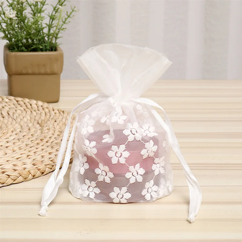 5pcs Gauze bundle pocket transparent mesh pocket white flower embroidery drawcord pocket jewelry items cosmetics storage bag
5pcs Gauze bundle pocket transparent mesh pocket white flower embroidery drawcord pocket jewelry items cosmetics storage bag