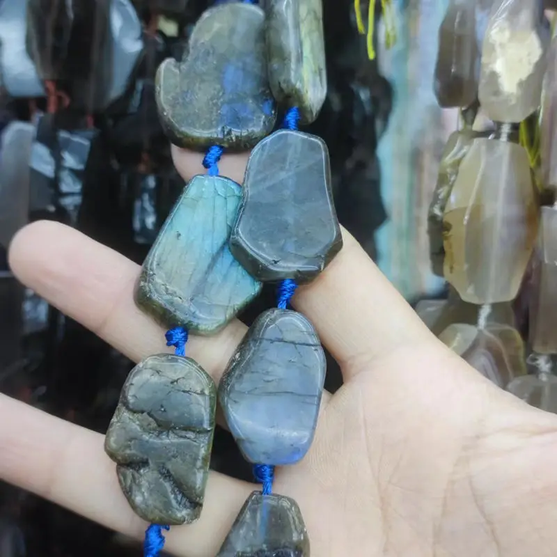 20-38mm Natural Labradorite Stone Flat Irregular Shape Loose Beads DIY Jewelry Accessories b1636
20-38mm Natural Labradorite Stone Flat Irregular Shape Loose Beads DIY Jewelry Accessories b1636