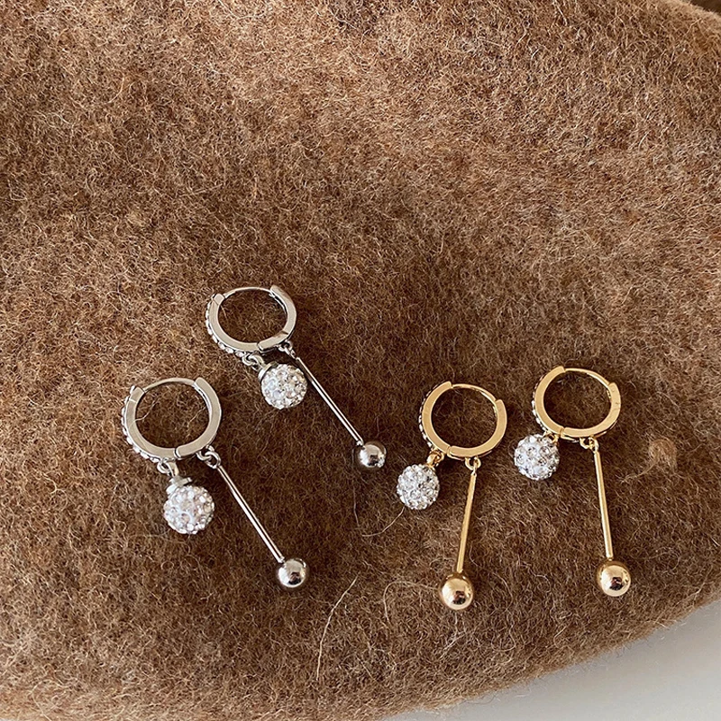 2022 New Design Sense Inlaid Rhinestone Ball Pendant Gold Earrings Korean Fashion Accessories Party Luxury For Womans Jewelry
2022 New Design Sense Inlaid Rhinestone Ball Pendant Gold Earrings Korean Fashion Accessories Party Luxury For Womans Jewelry