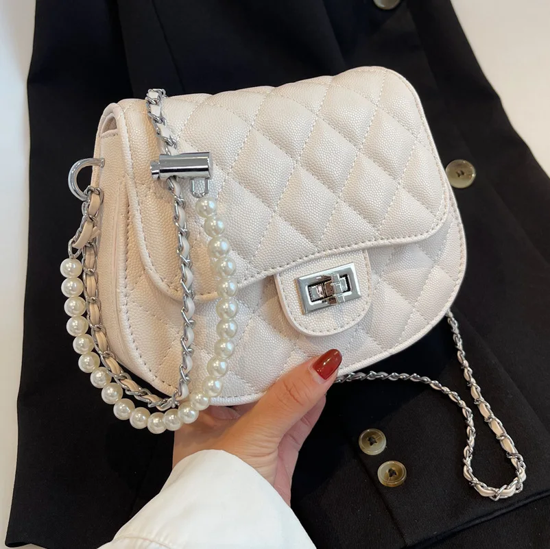 Women's Summer Versatile 2022 New Fashion Lingge Chain Messenger Bag Pearl Small Square Bag Luxury Brand Handbags Crossbody Bag
Women's Summer Versatile 2022 New Fashion Lingge Chain Messenger Bag Pearl Small Square Bag Luxury Brand Handbags Crossbody Bag